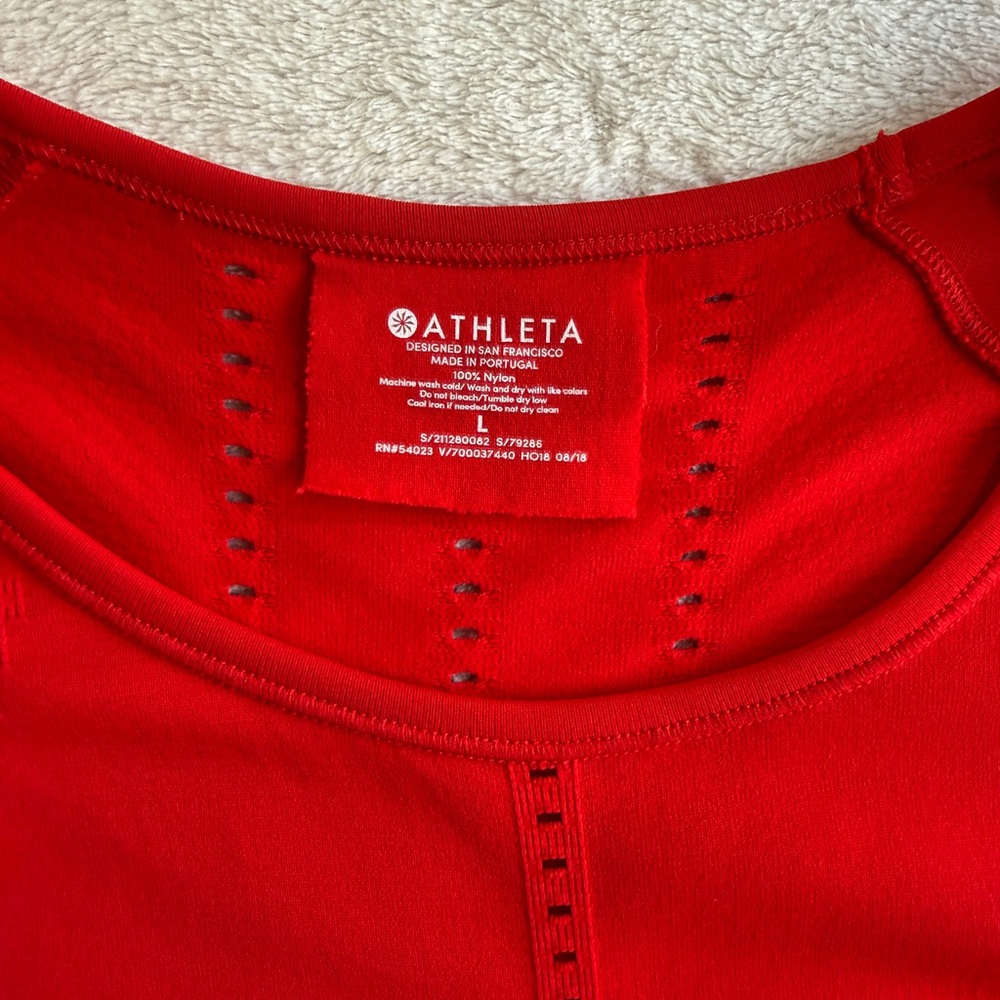 Athleta Red Athleisure Size L Long Sleeve Perforated Detail Lightweight Top - Picture 4 of 16